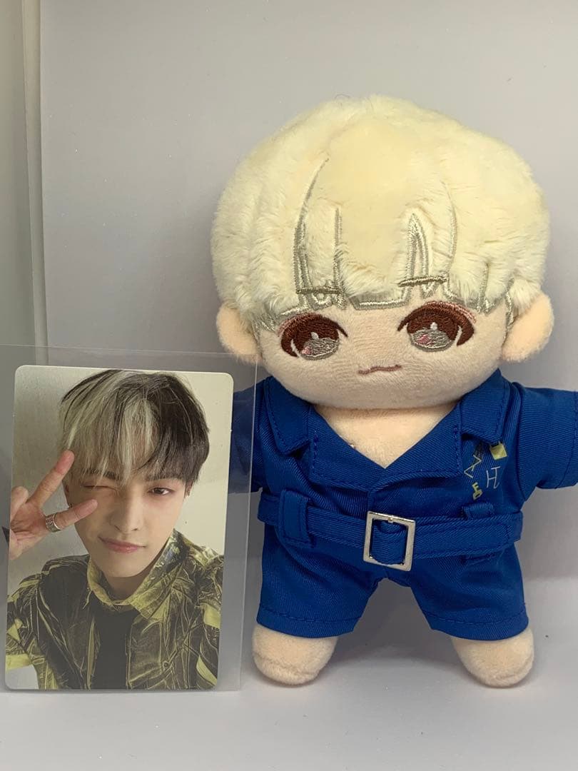 ATEEZホンジュン　衣装付　ぬいぐるみ！