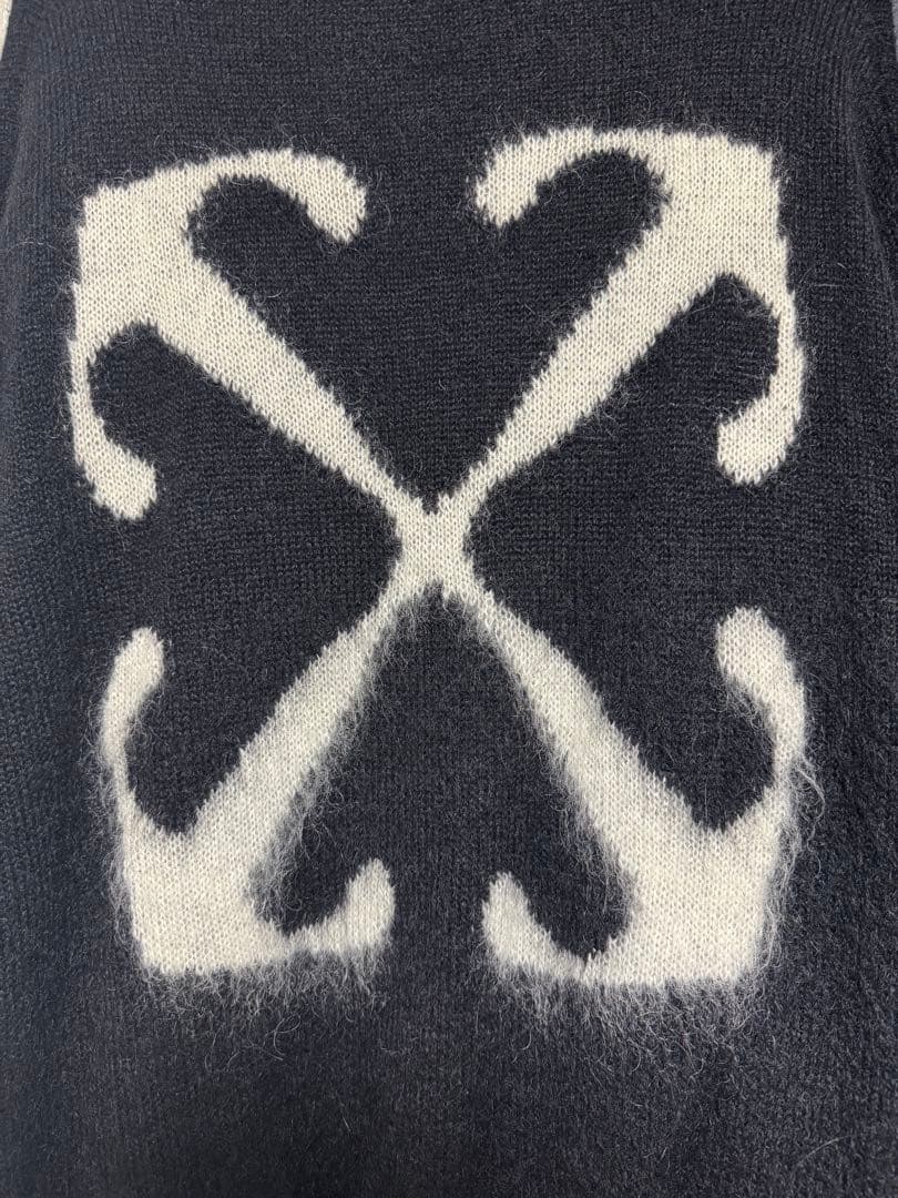 オフホワイト（off-white） ブラック　ニット