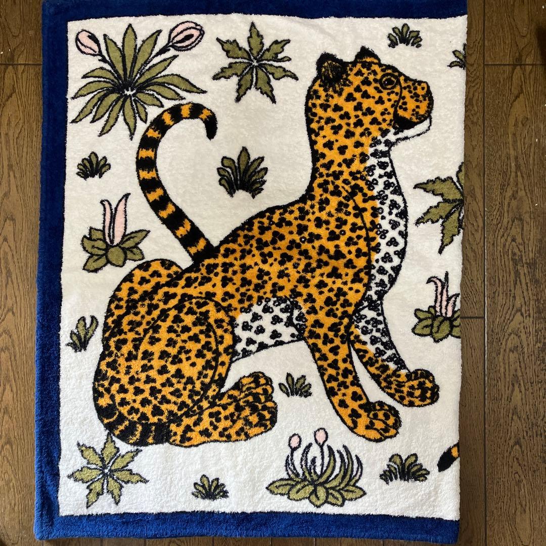 エルメス　ビーチタオル大判　「レオパード」柄