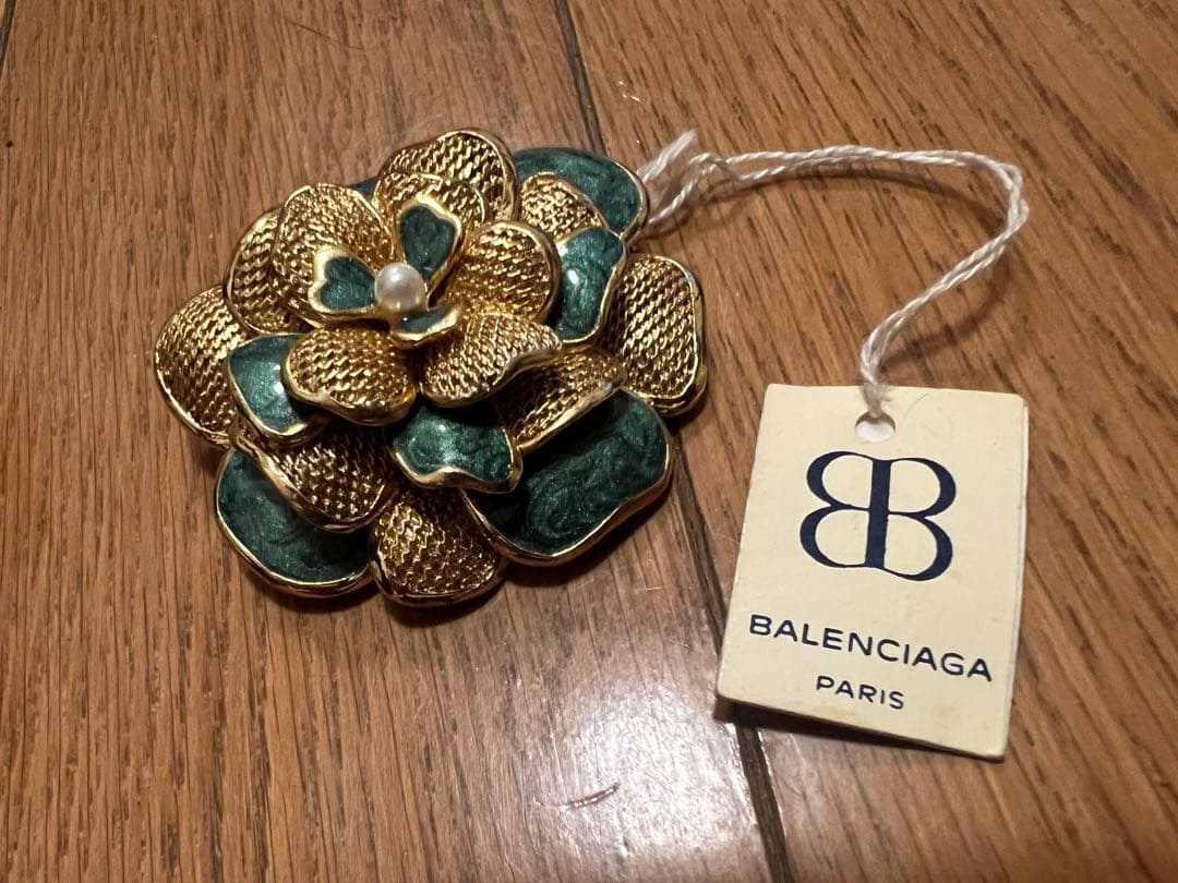 美品レア　バレンシアガ　ヴィンテージ　ブローチ　フラワー　ゴールド　グリーン