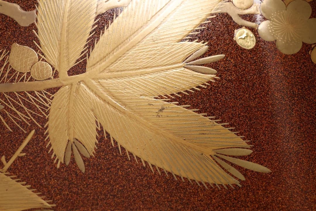 【MA797】時代木製漆器 梨子地 松梅・桔梗唐草 金蒔絵 呉服蓋 広蓋 広盆