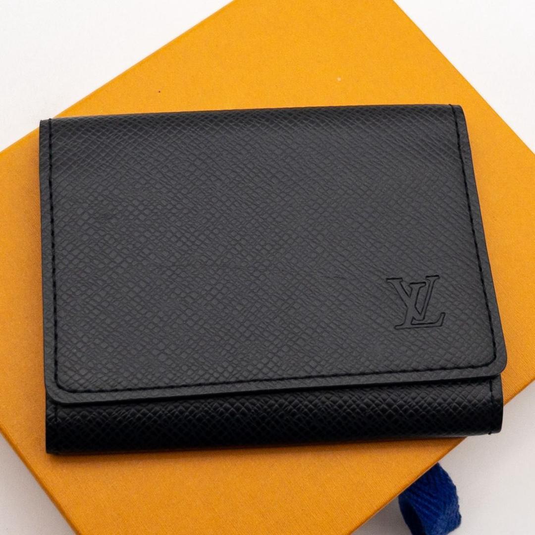 【極美品】ルイヴィトン　アンヴェロップカルトドゥヴィジット　名刺入れ　タイガ　黒