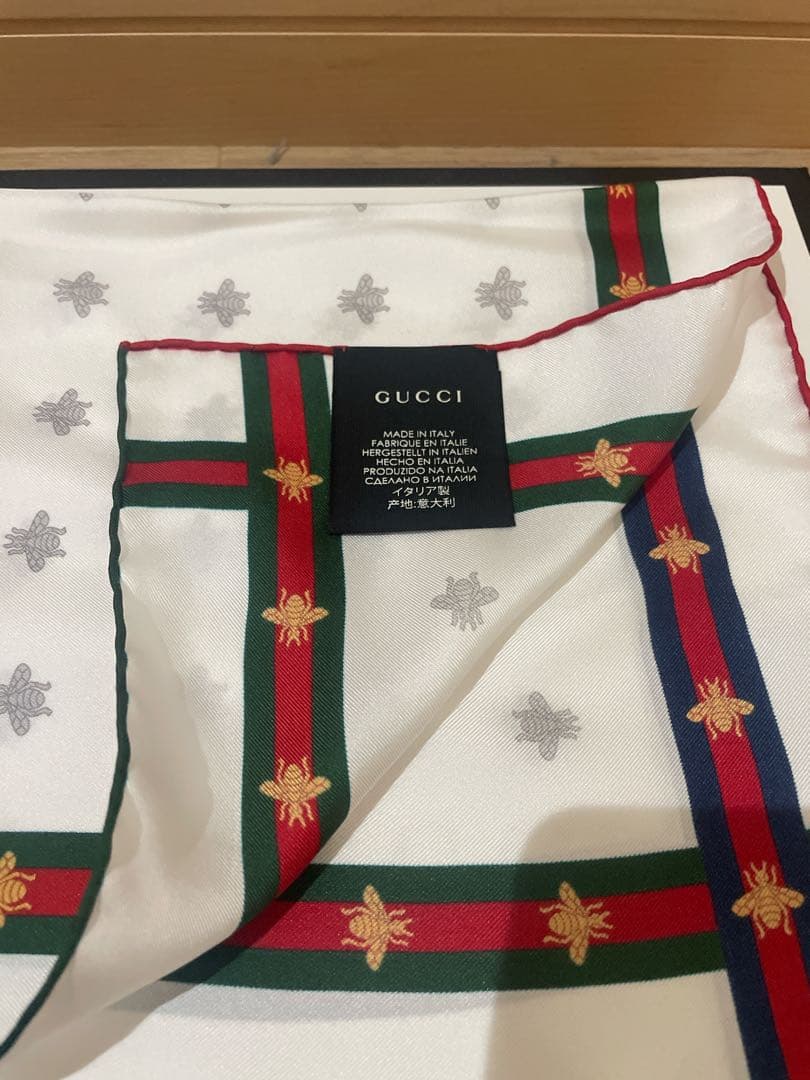GUCCI シルク ポケットチーフ