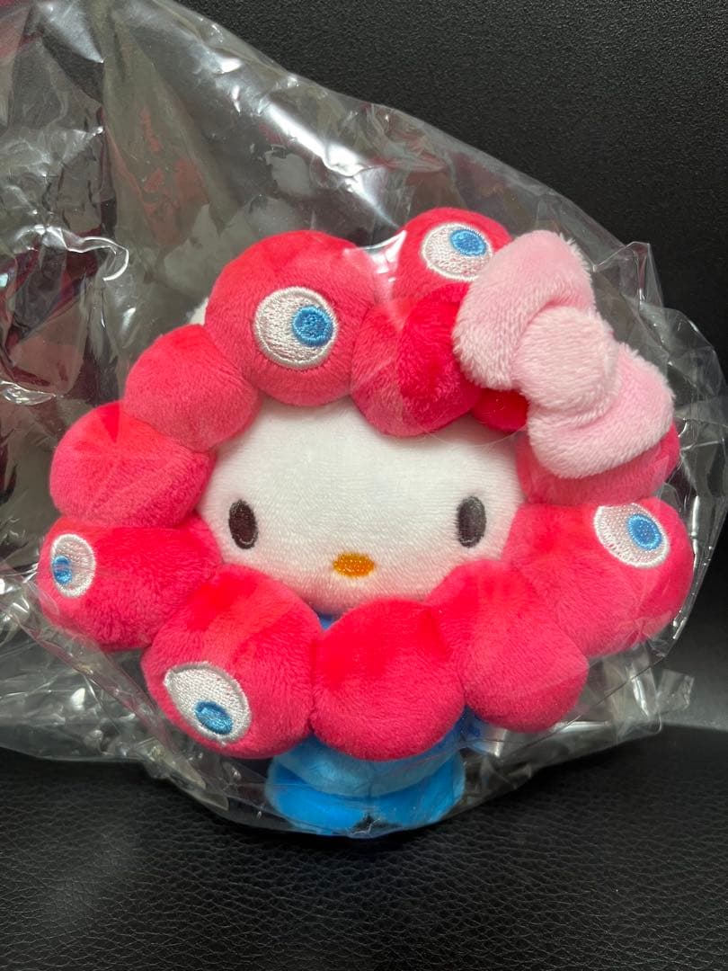 ミャクミャクなりきりぬいぐるみ　ハローキティ　サンリオ
