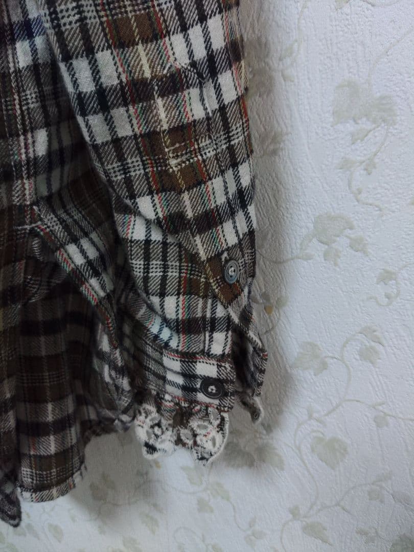 45R インドネルのフリルプルシャツサイズ３ 茶と黒チェック