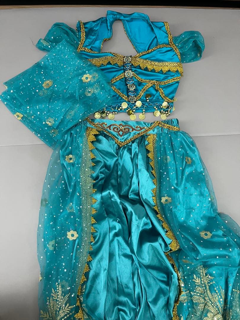 アラジンコスプレ　ジーニーのみ