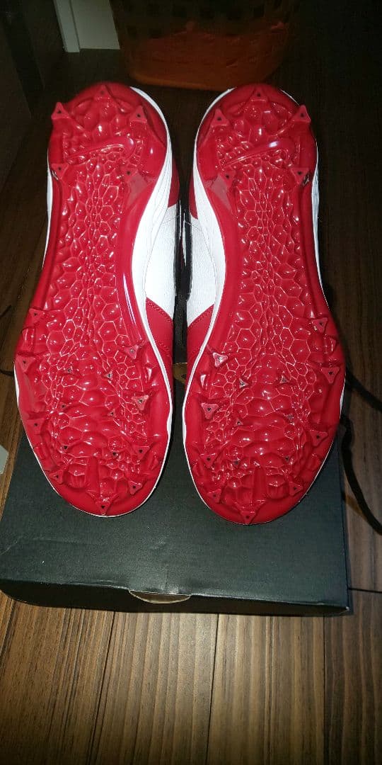 Nike スパイクシューズ 赤白黒