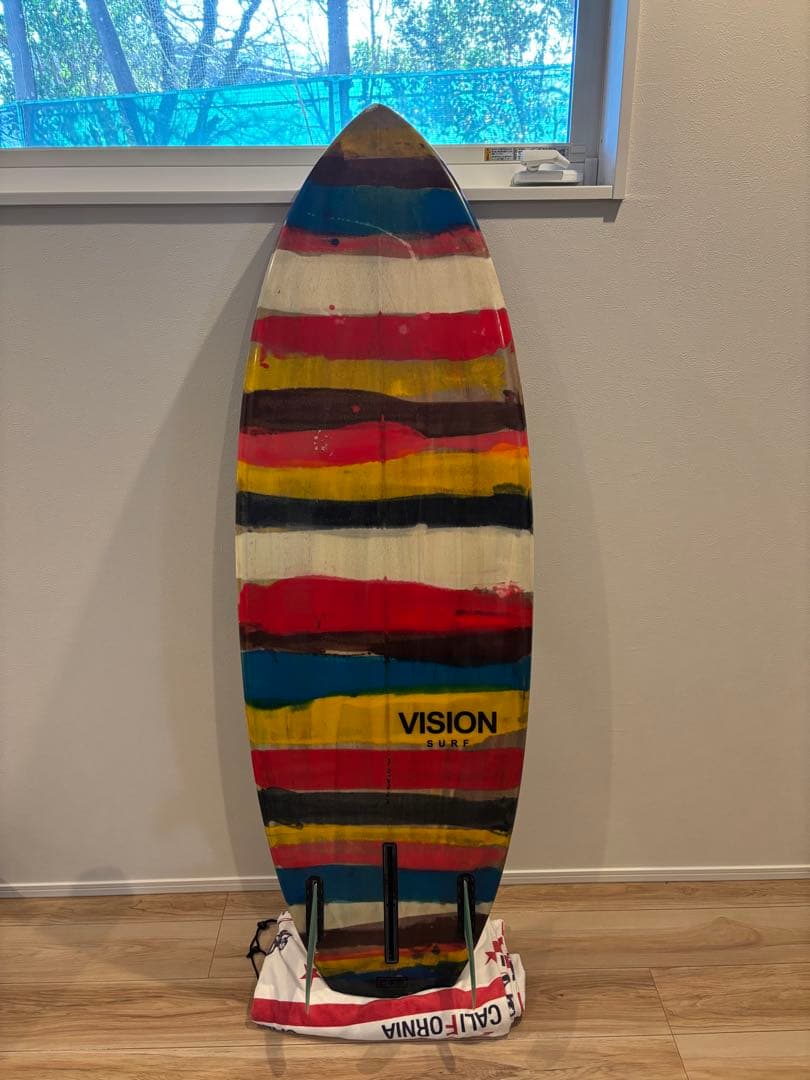 VISION サーフボード　captain fin付き
