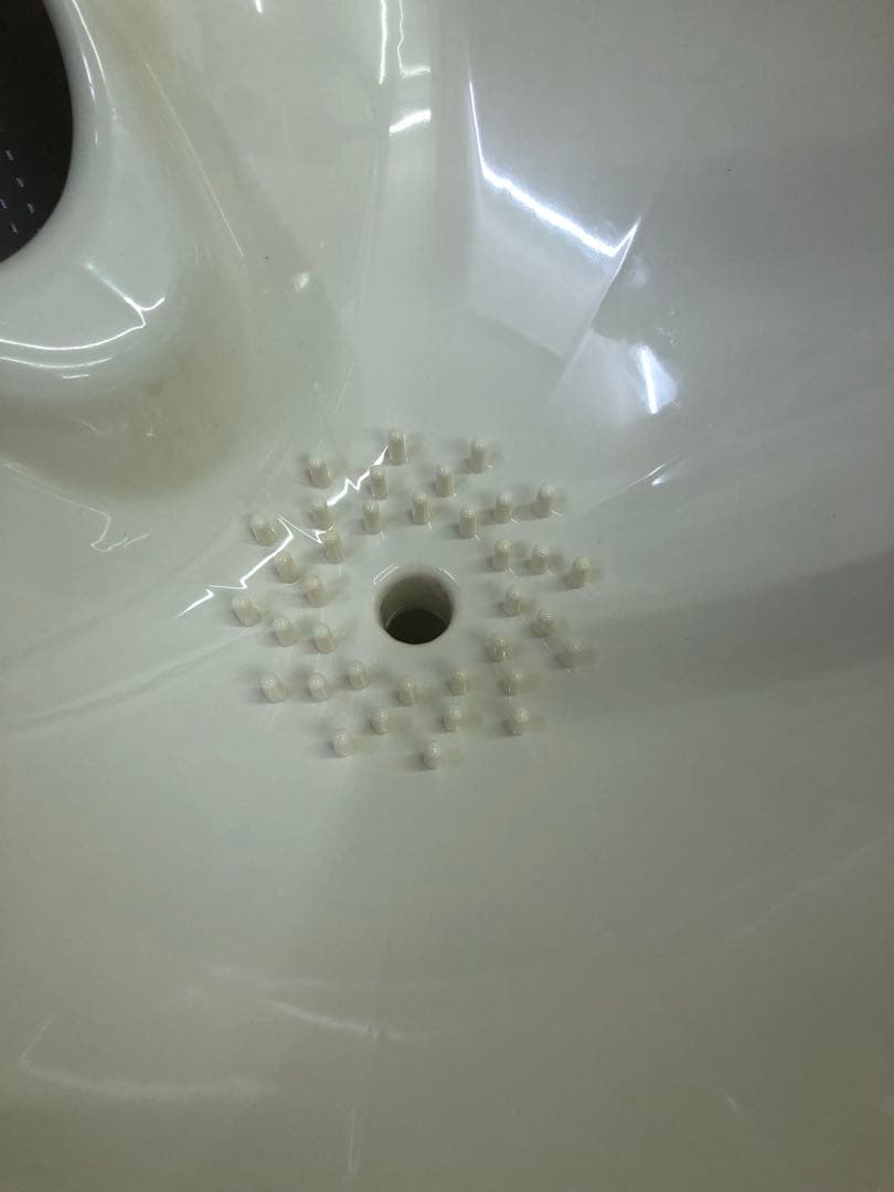 携帯式洗髪台 楽シャン君ホワイト 訪問美容の需要に　 お役に立つ時が来ました