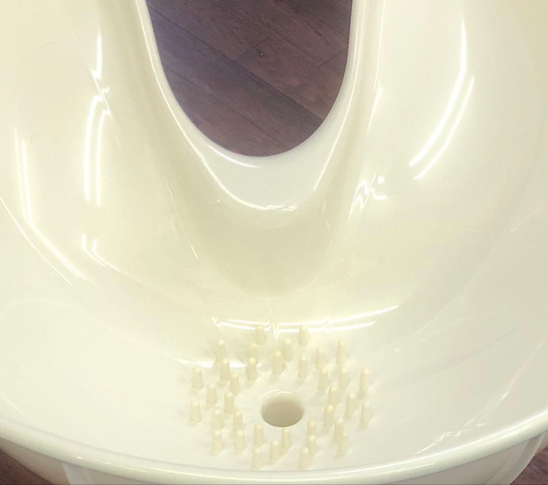 携帯式洗髪台 楽シャン君ホワイト 訪問美容の需要に　 お役に立つ時が来ました