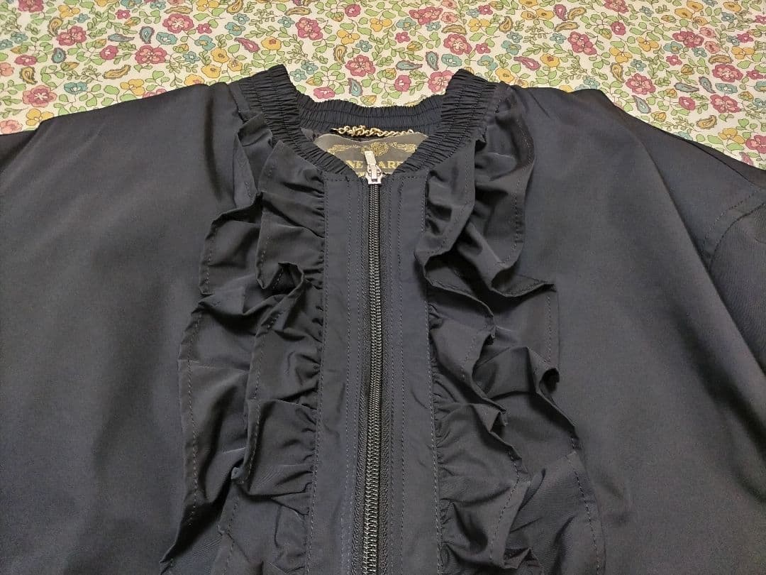 専用出品ジェーンマープル　フロントフリルパディングジャケット