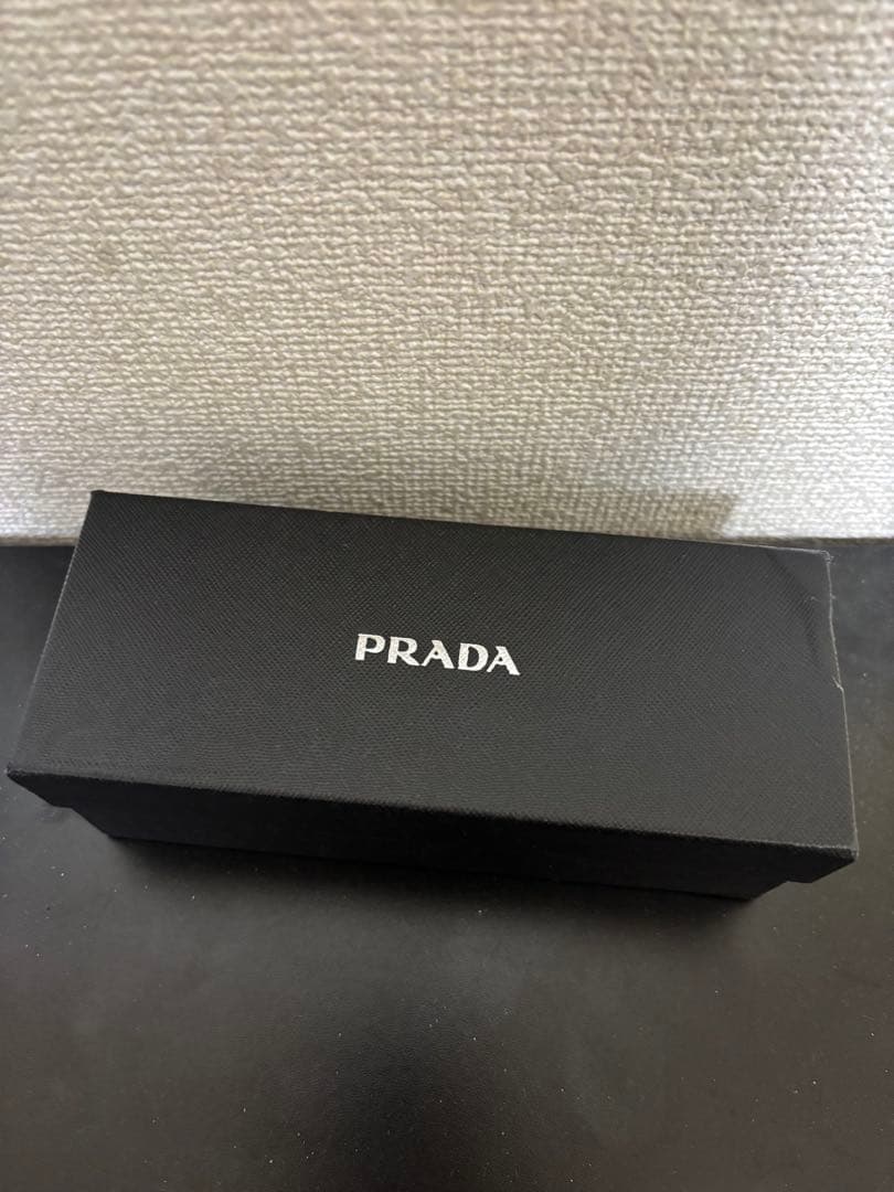 PRADA スクエアサングラス