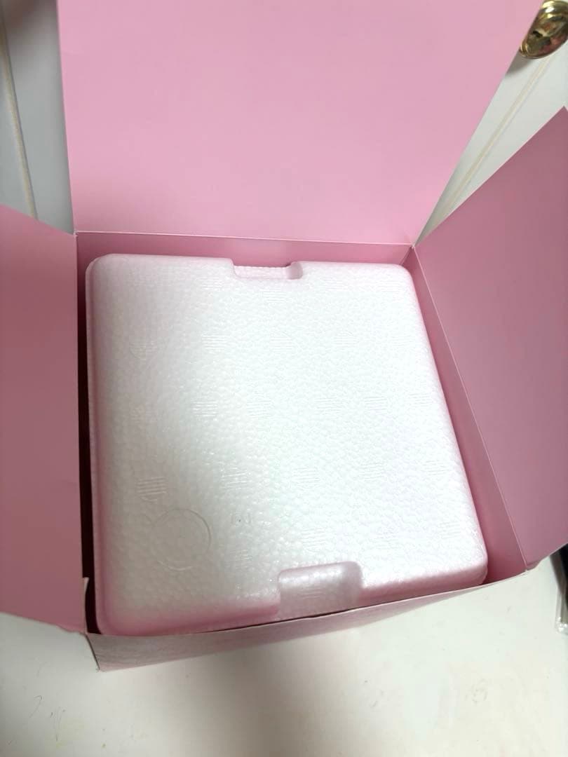 リミテッドエディション　ローズ　ラデュレ102