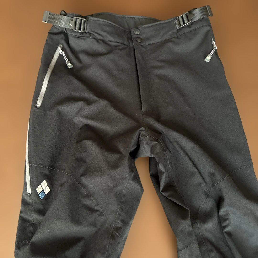 スキー用パンツ 黒 耐水性