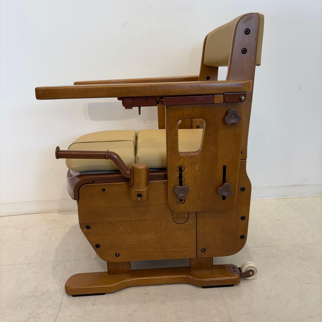 家具調トイレセレクトRはねあげ　ポータブルトイレ　介護トイレ