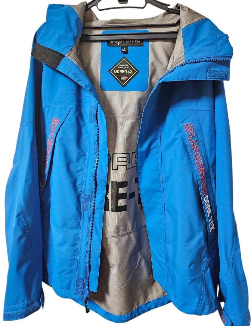 SUPREME ✨19AW Gore-Tex Taped Seam Jacket