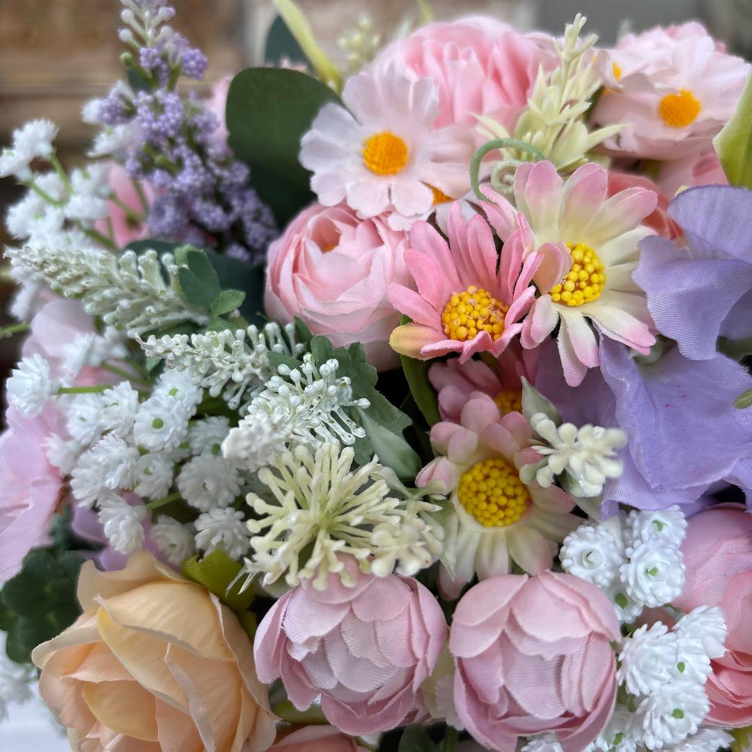 フラワーアレンジメント゜・*:.。❁造花 1点限り まゆ