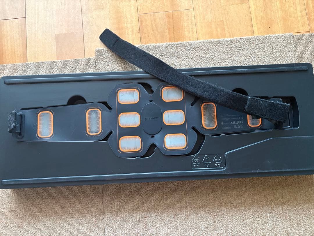 SIXPAD EMSトレーニングギア オレンジ・ブラック