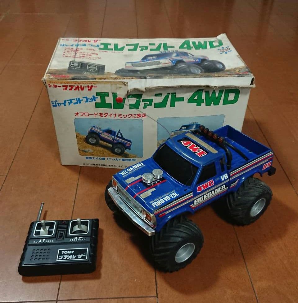 エレファント　4WD ラジコン