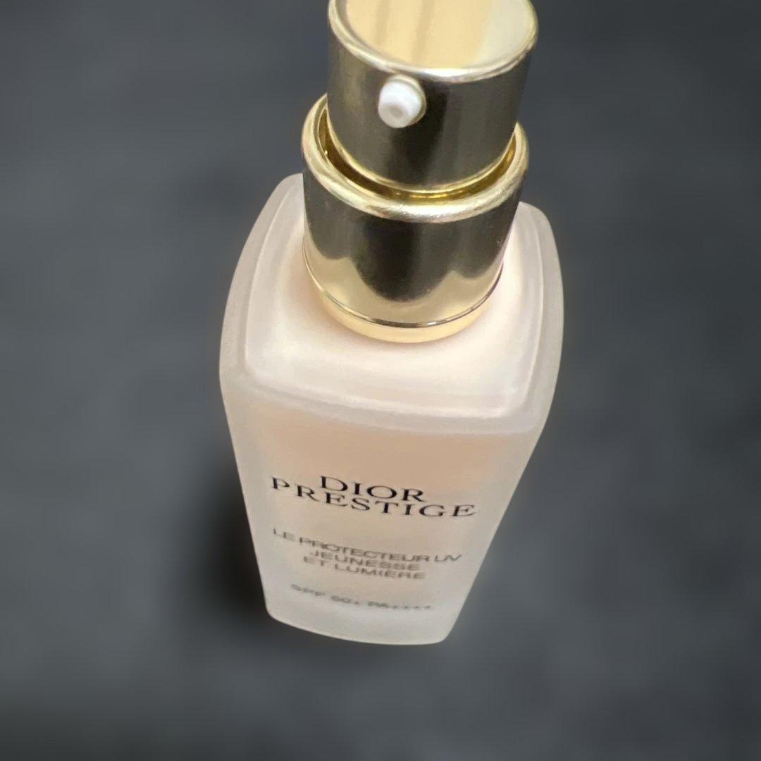 Dior Prestige Le Protecteur UV シアーグロウ