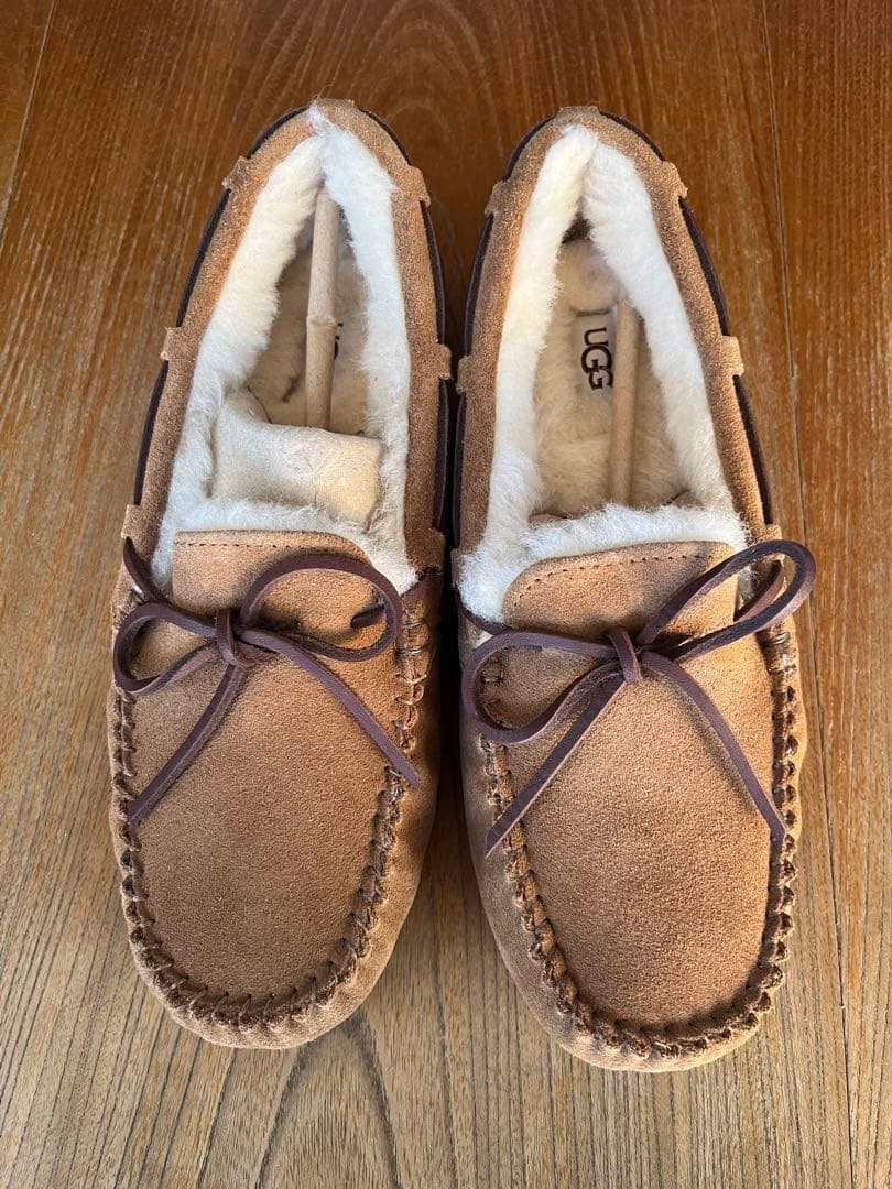 UGG ダコタ　モカシンシューズ