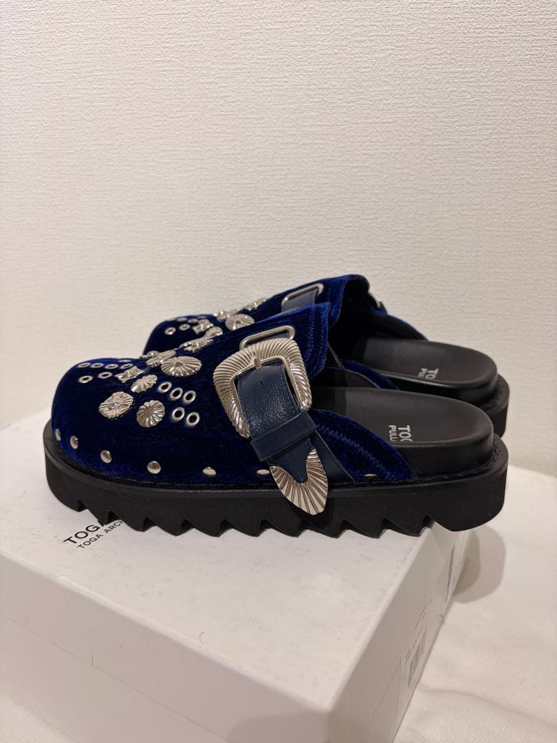 TOGA PULLA トーガ ベロア サボ サンダル メタル スタッズ シューズ