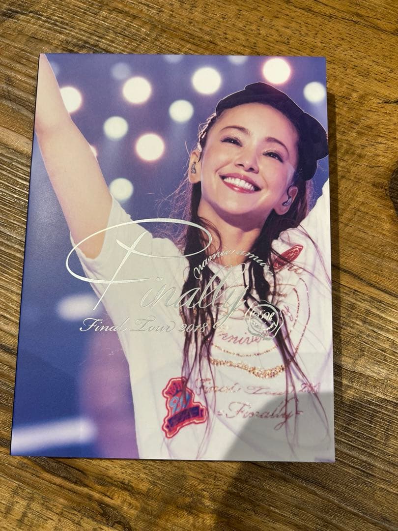 安室奈美恵グッズまとめ売り Final Space DVD 5枚セットと写真集