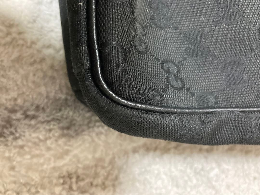 Gucci ブラック ショルダーバッグ