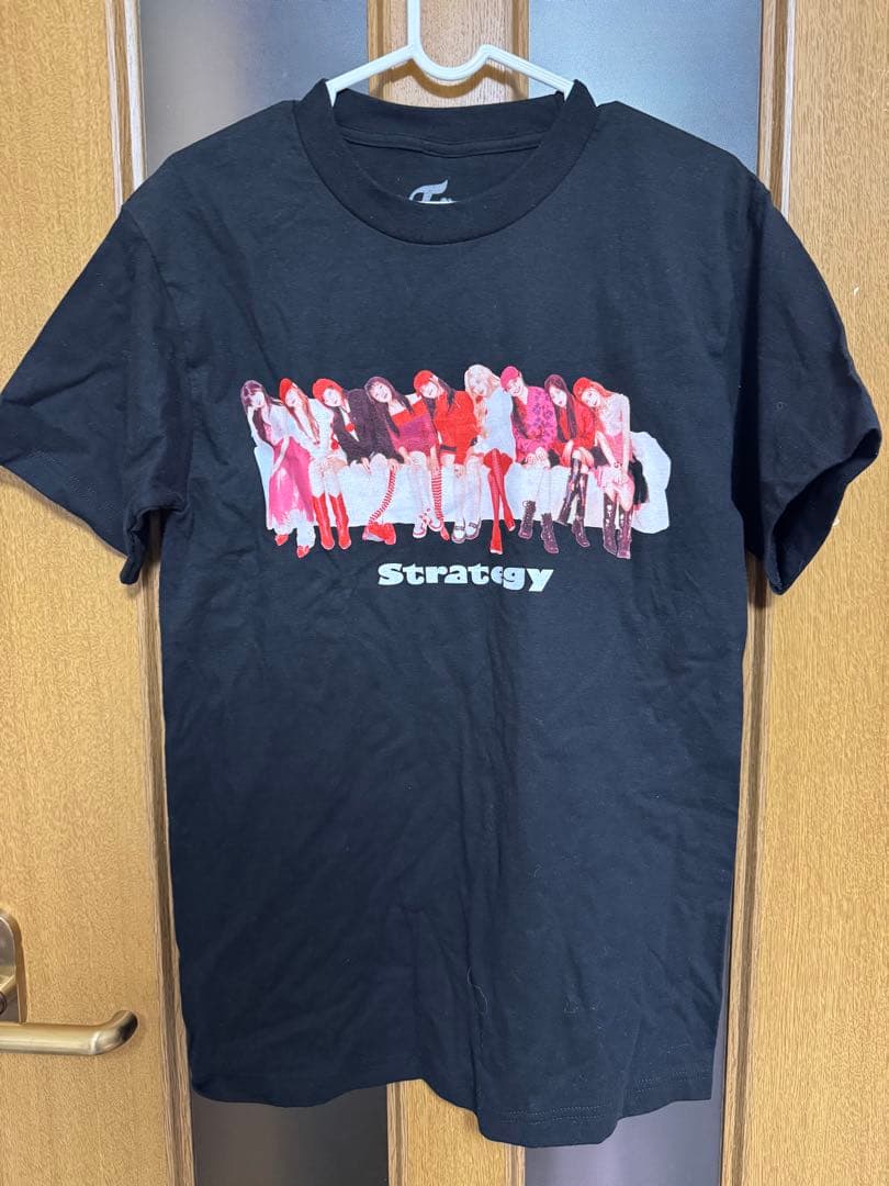 TWICE Strategy Tシャツ 黒
