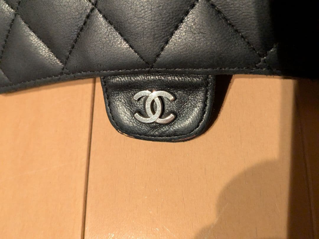 CHANEL ブラック マトラッセ ラムスキン 長財布