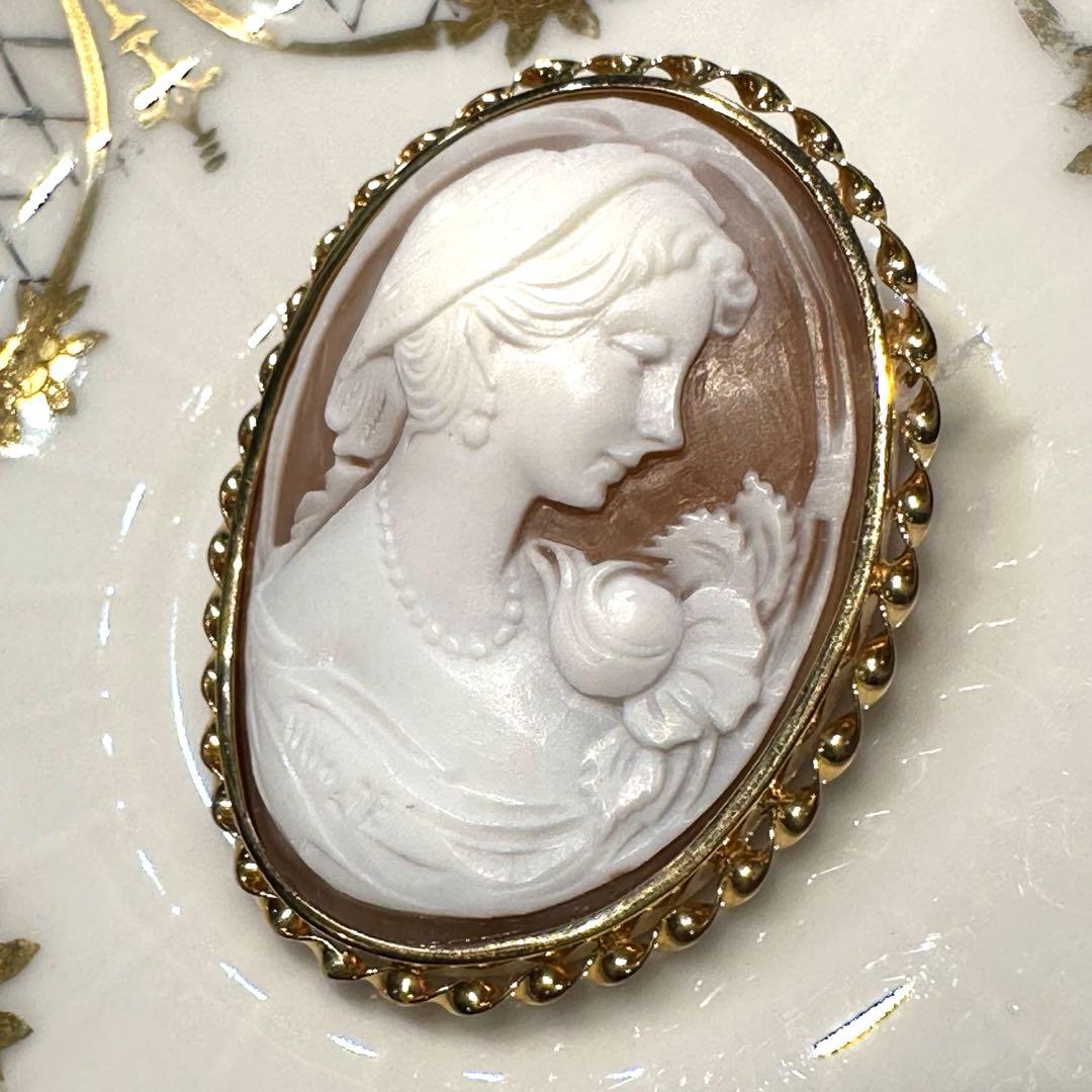 K18 ￼シェルカメオ ブローチ、ペンダントトップ兼用