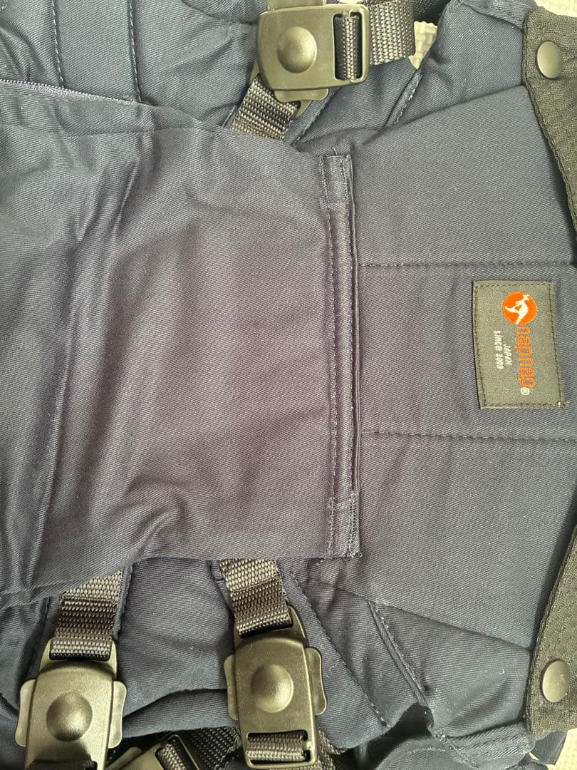 双子用抱っこ紐napnap(ナップナップ)ネイビー