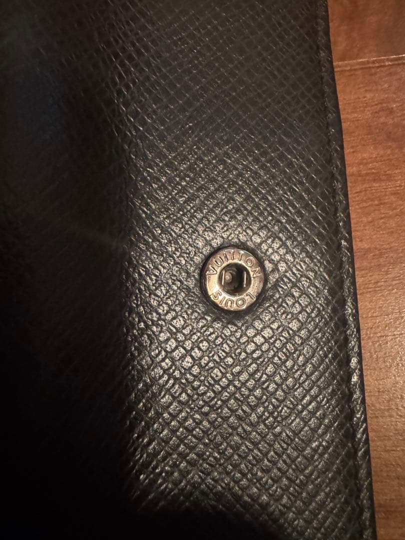 Louis Vuitton ブラックキーケース タイガ