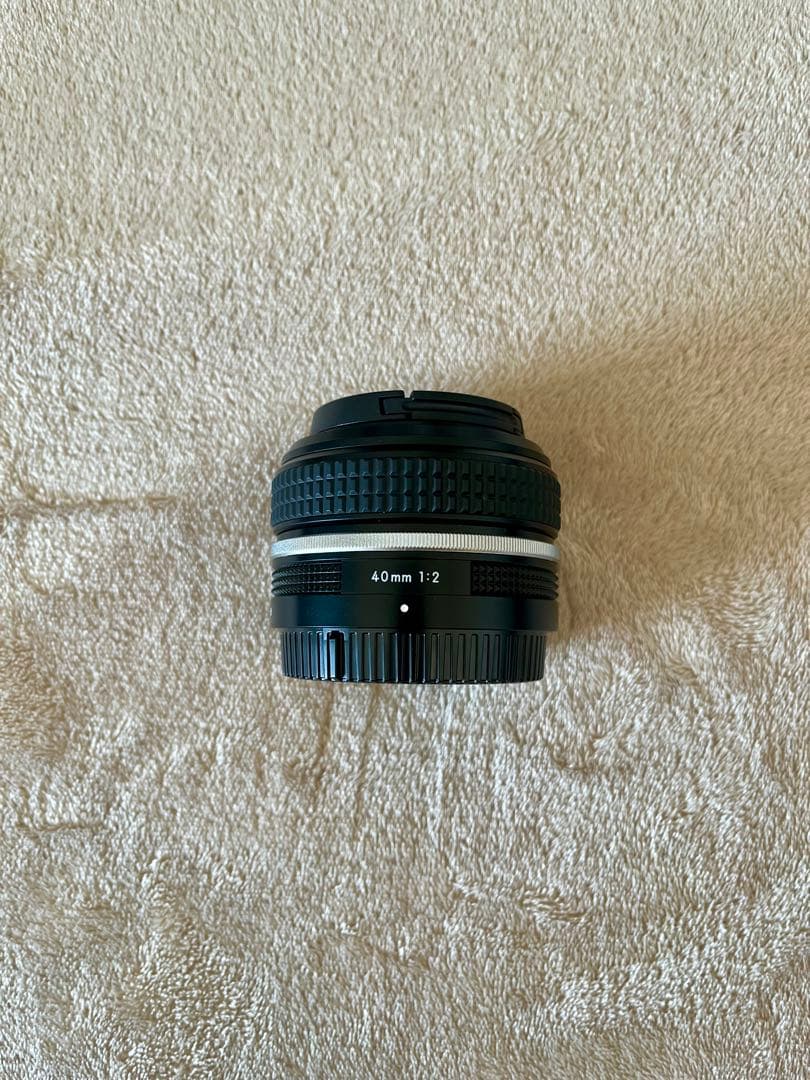 Nikon Zf 40mm f/2 SE Kit【ショット小・保護フィルター付】