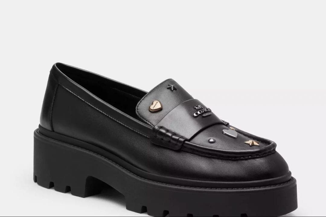 最終値下げ　表記8 サイズ25-25.5相当　COACH スタッズ付きローファー