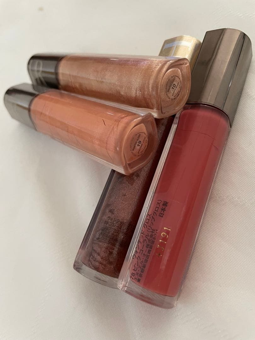 リップグロス　Dior アルマーニ　ヘレナ　ジバンシィー　アルマーニ