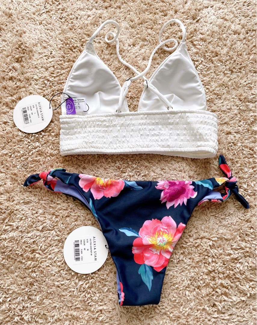 【未使用！タグ付き】ALEXIASTAM ビキニ 水着 セパレート 花柄　白