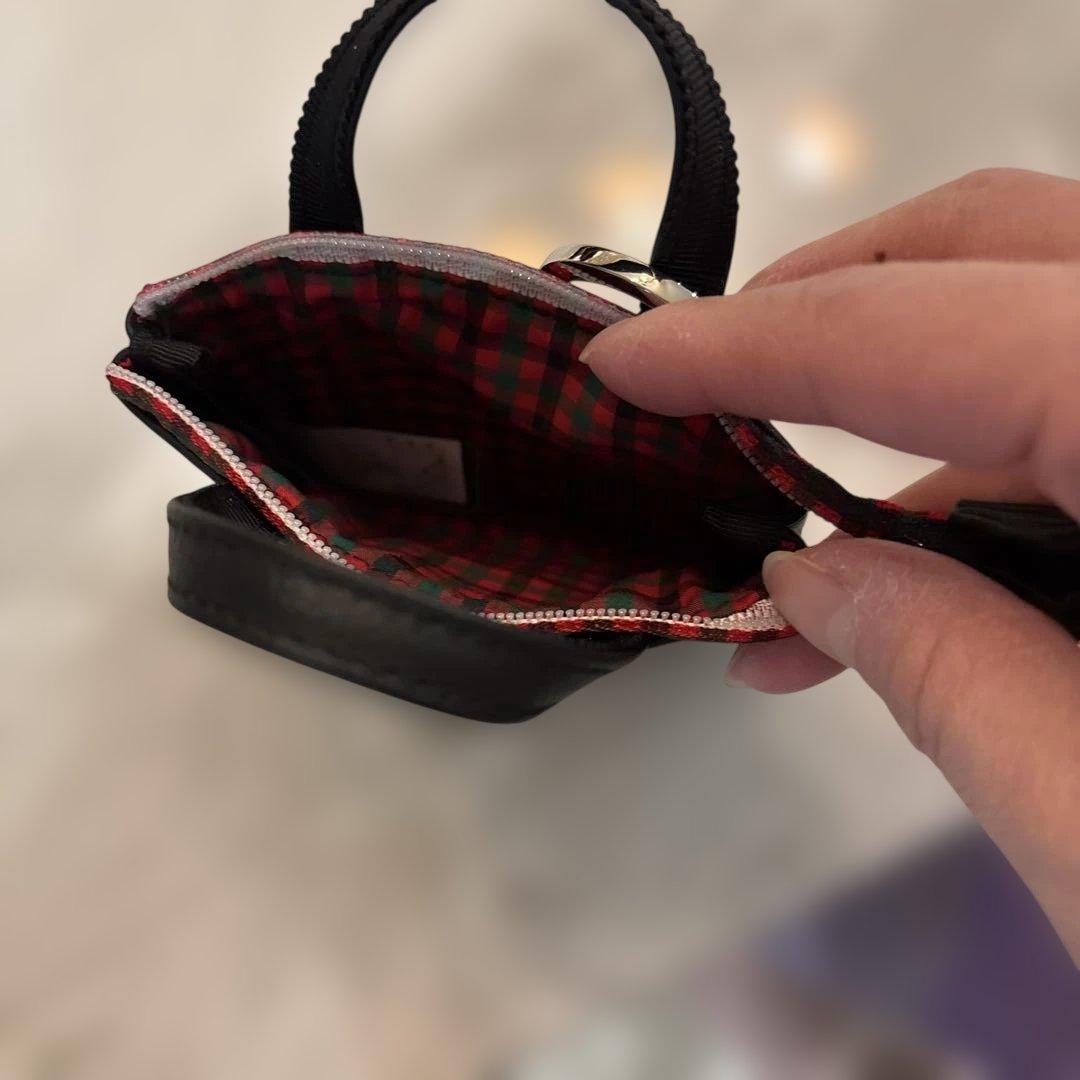 ファミリア　familiar ミニバッグチャーム　ブラックベース