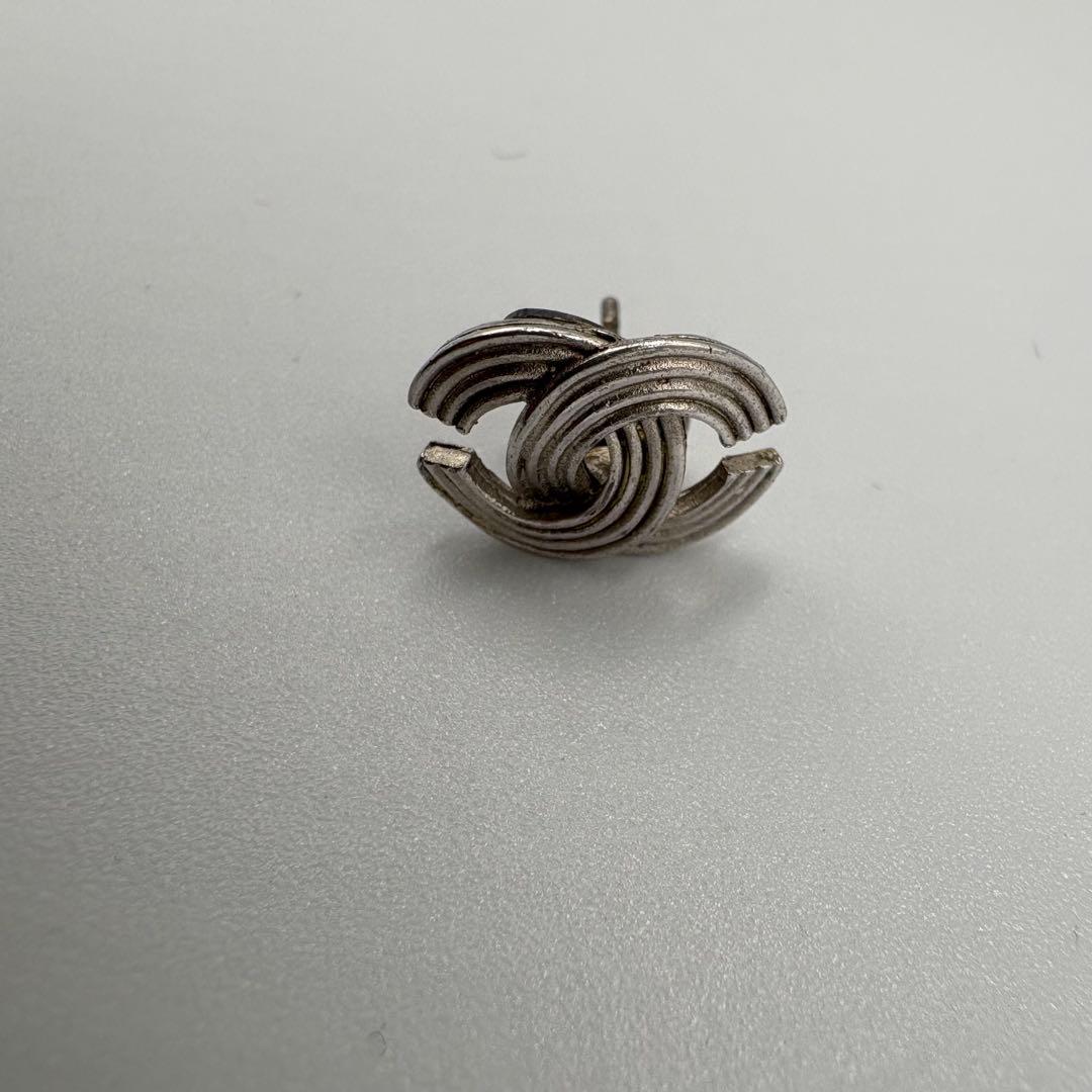 00A CHANEL シャネル 片耳 ピアス メタル ココマーク CCロゴ