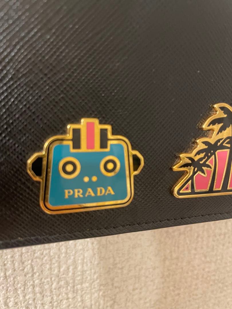 PRADA お財布ポシェット