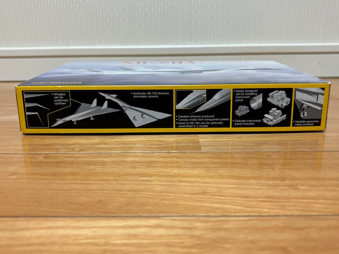 サイバーホビー 1/200 XB-70A ヴァルキリー AV-1 未組立