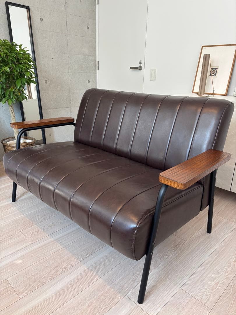 ★最終値引き★ニトリ　2人掛けソファ 合皮 ステイン2KD Nシールド DBR