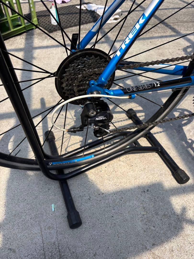 TREK ONE SERIES 1.2 ロードバイク