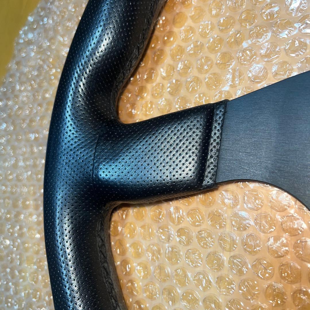 italvolanti イタルボランテ イモラ パンチング レザーステアリング