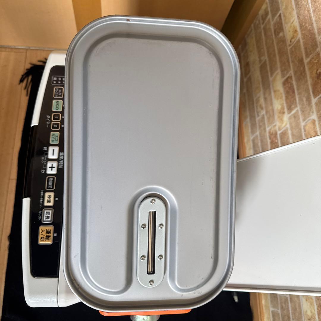 CORONA 石油ファンヒーター 2019年製 ホワイト　動作確認済み