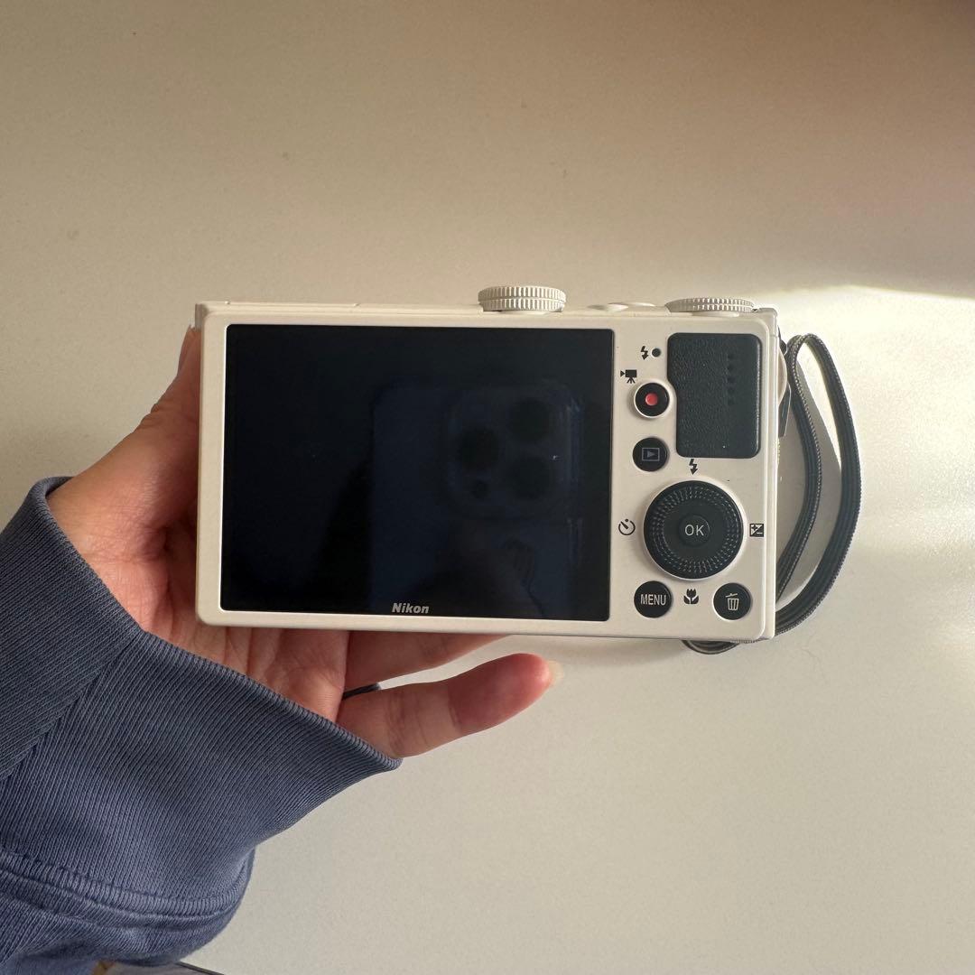Nikon COOLPIX P330 ホワイト コンデジ