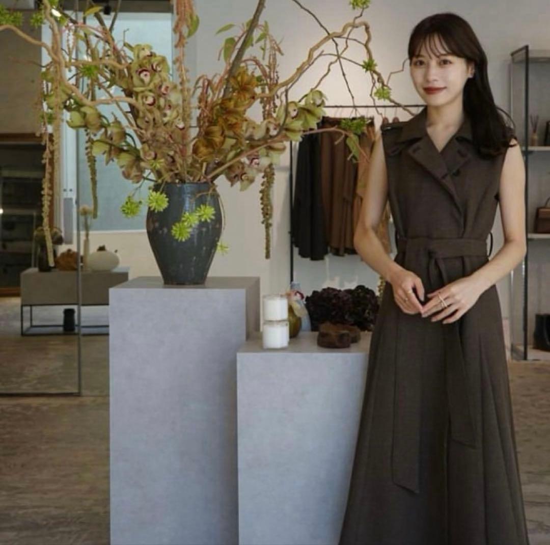 L'Or ロル Sleeveless Coat Dress