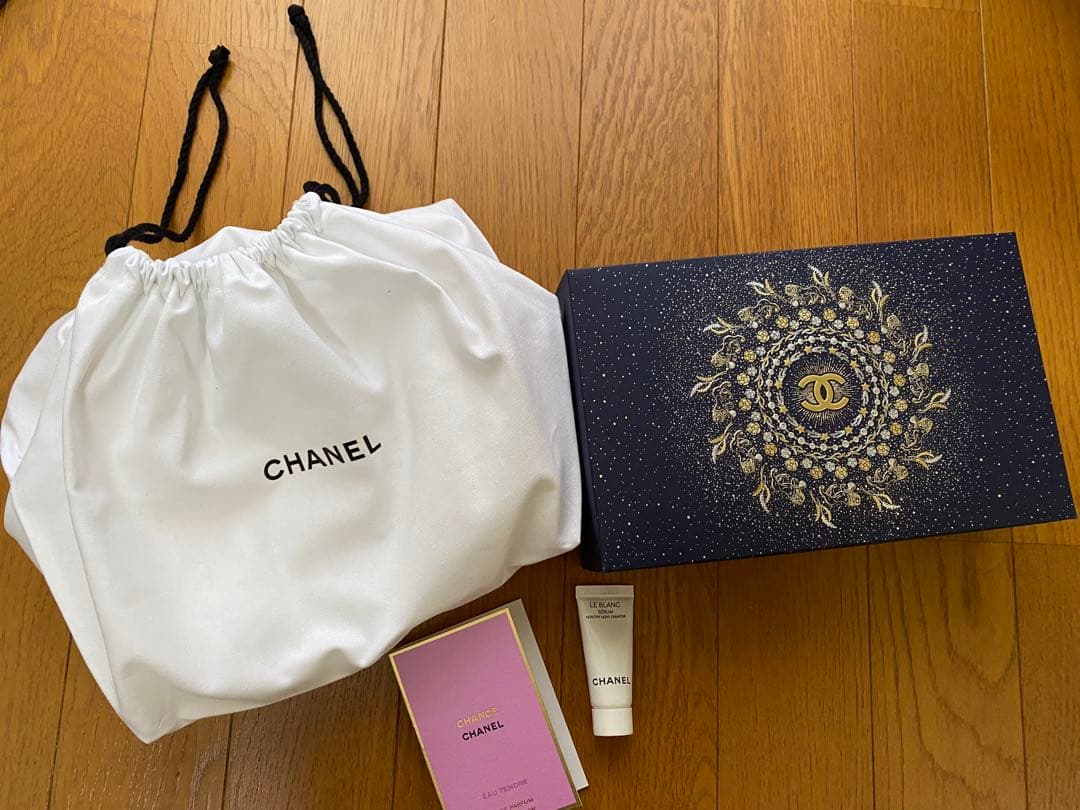 【新品未使用】CHANEL ホリデー限定　リップ アンド ネイル ケア セット