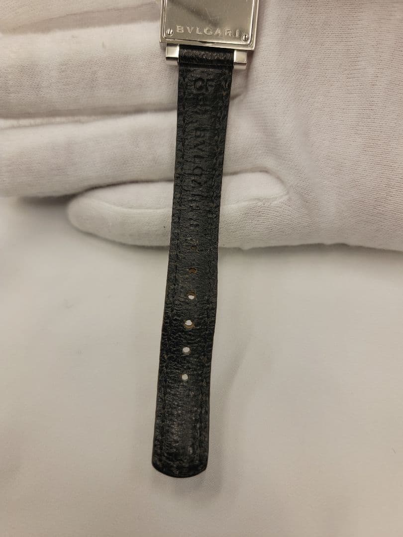 BVLGARI　レディース スクエア型 黒レザー時計