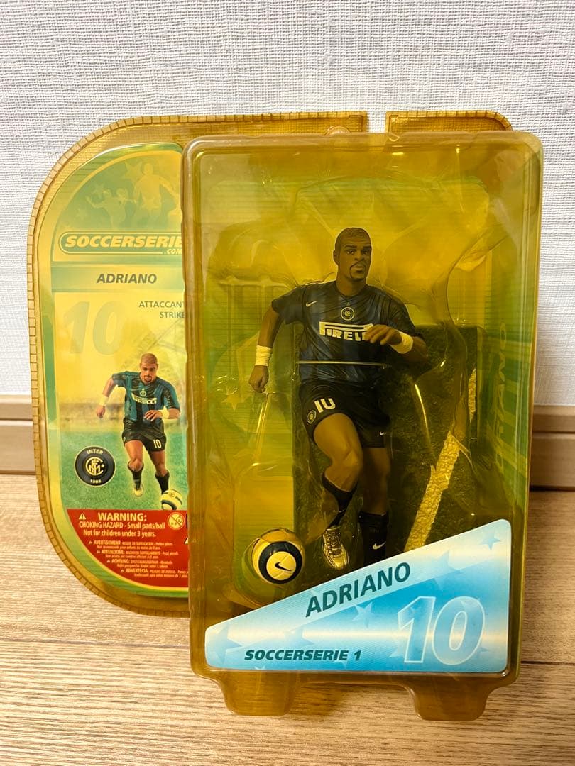 アドリアーノ フィギュア インテル　人形